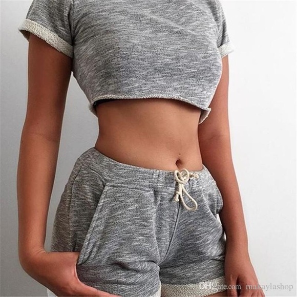 Tops - Casual Crop and Shorts Set